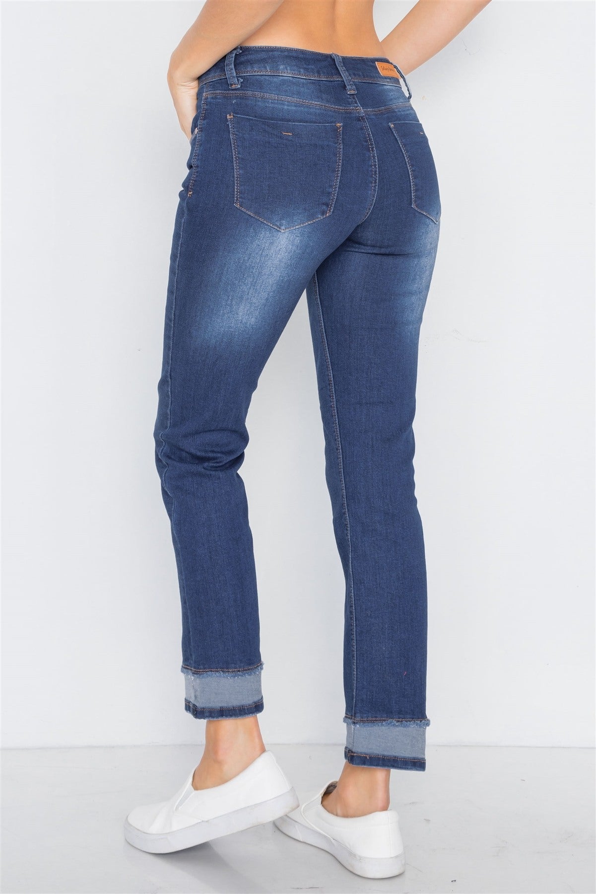 Mid-rise Contrast Jeans